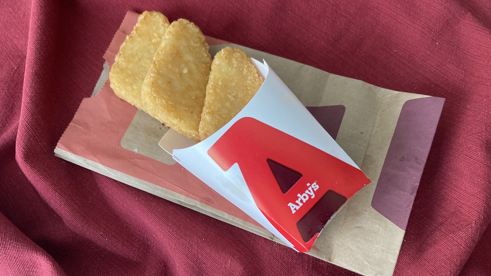 Arby's Potato Cakes Review The Return Of These Crispy Cakes Was Worth