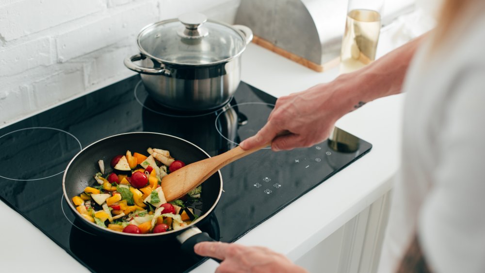Can A Scratched Nonstick Pan Make You Sick? How To Care For