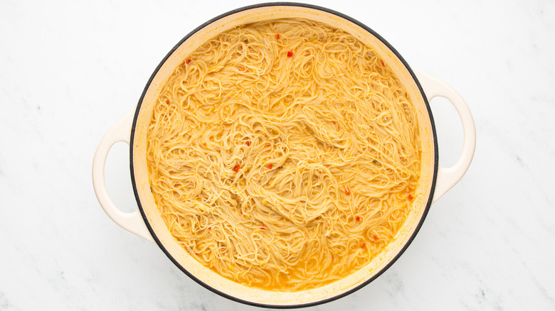 Coconut curry noodles in casserole pot