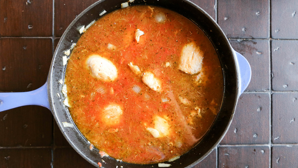 simmering arroz con pollo