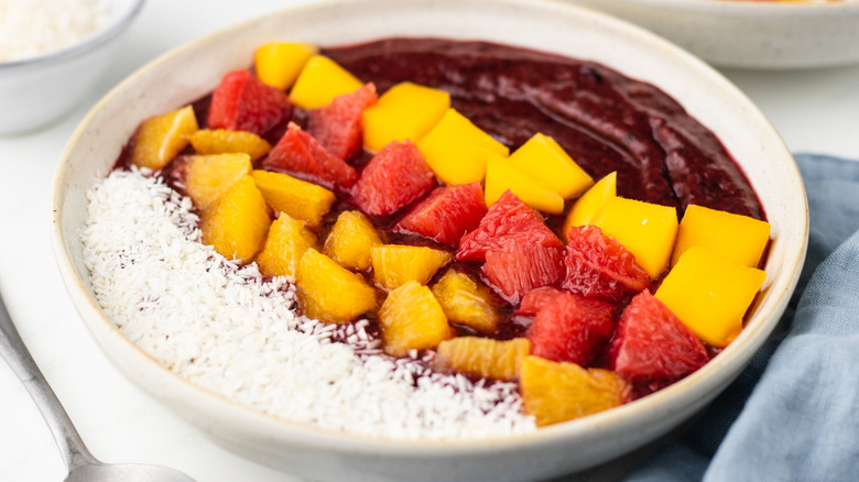 Mango citrus açaí smoothie bowl