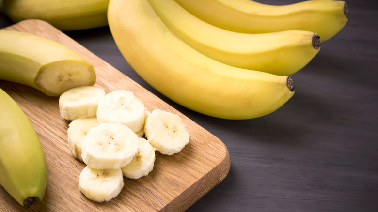 whole and sliced bananas