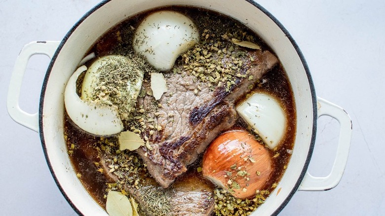 beef and vegetables in beef broth and spices