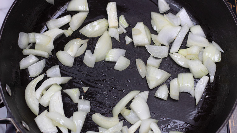 mole caramelize the onions