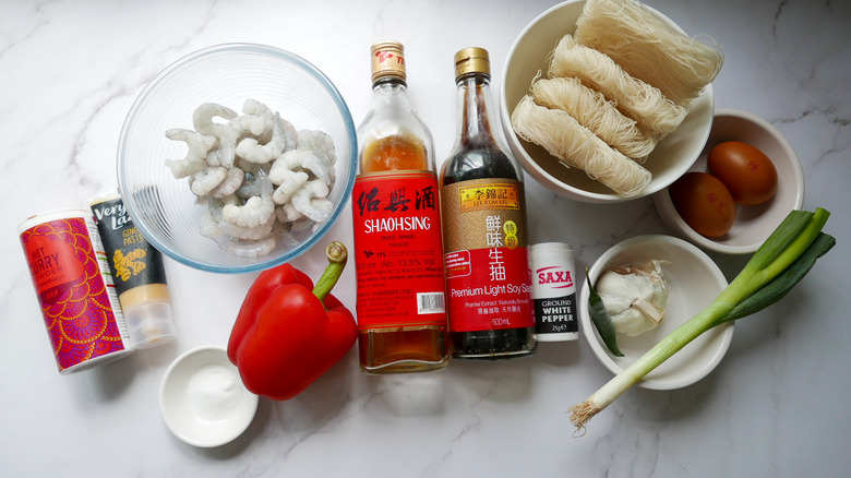 Ingredients for pan fried vermicelli