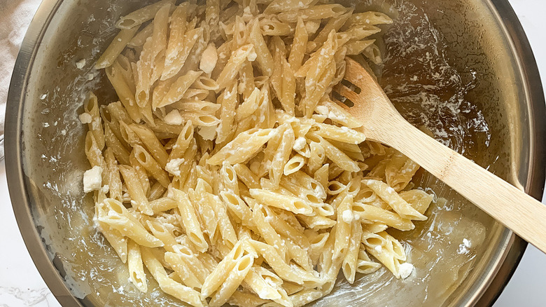 penne pasta in pot