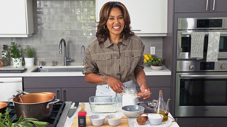 Ayesha Curry cooks on Selena and Chef