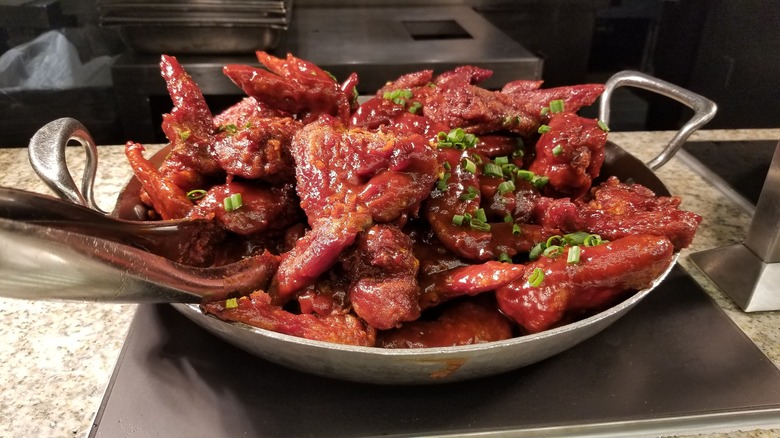 bowl of chicken wings