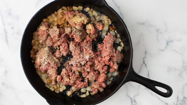 ground beef in frying pan