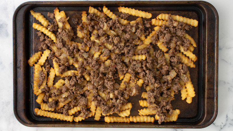 ground beef on french fries