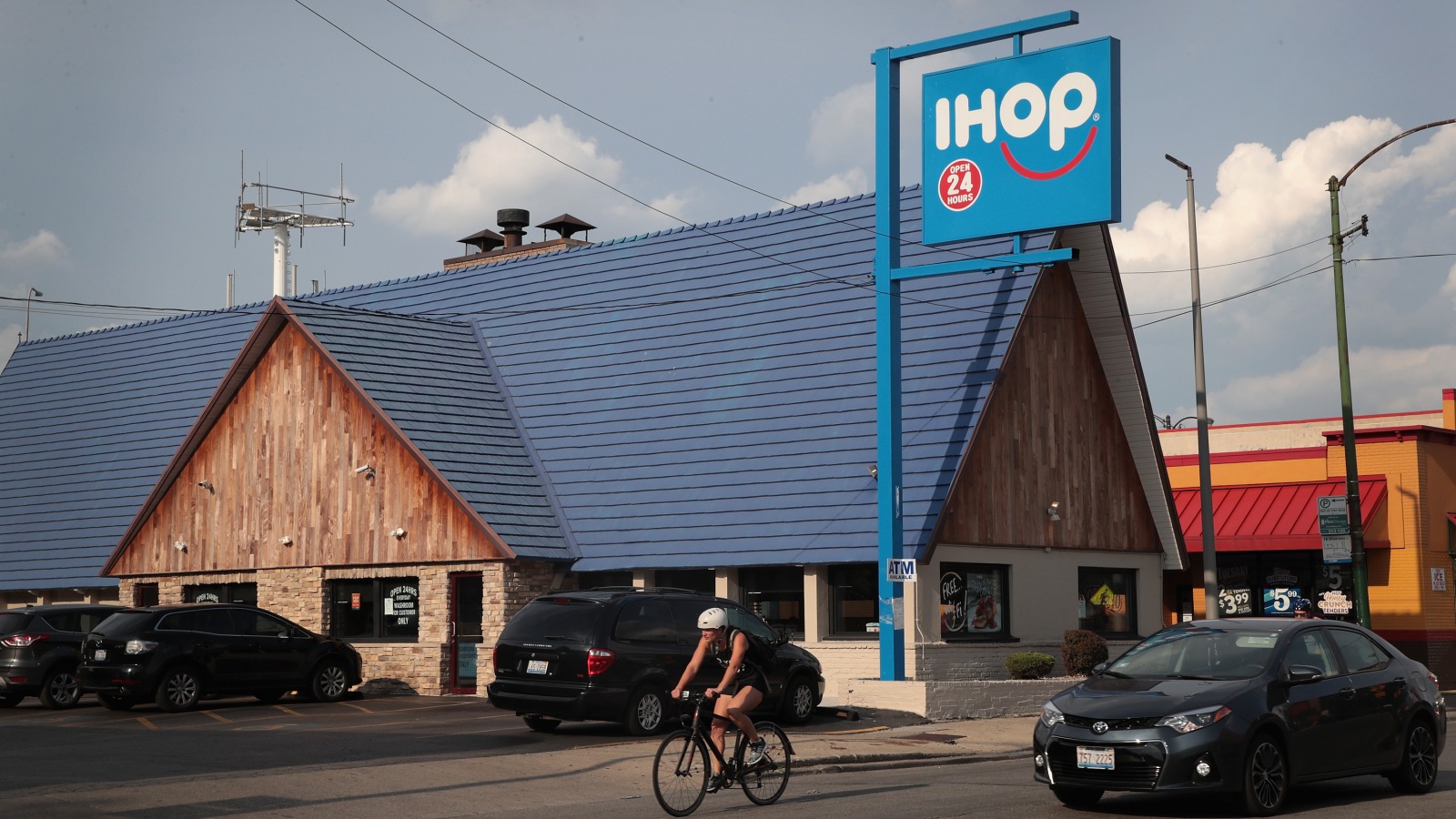 IHOP to close nearly 100 underperforming restaurants - TODAY