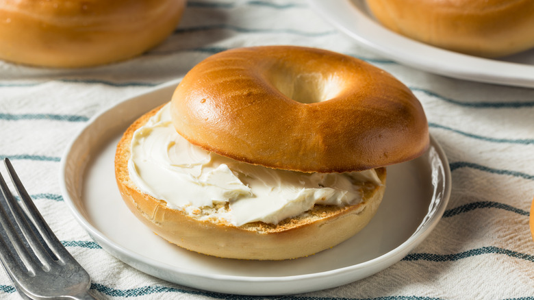 plain bagel with cream cheese