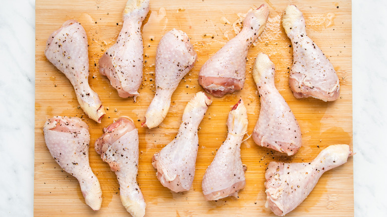 chicken legs with salt and pepper 