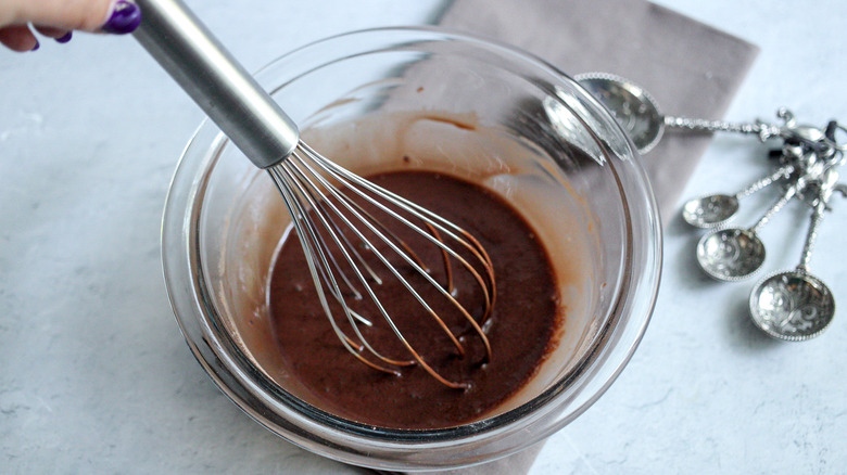 chocolate glaze in bowl