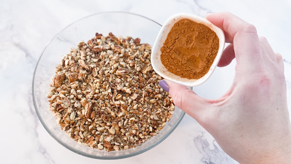 Chopped pecans with cinnamon powder