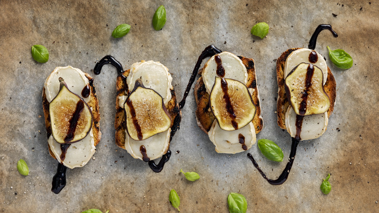 balsamic over figs and goat cheese