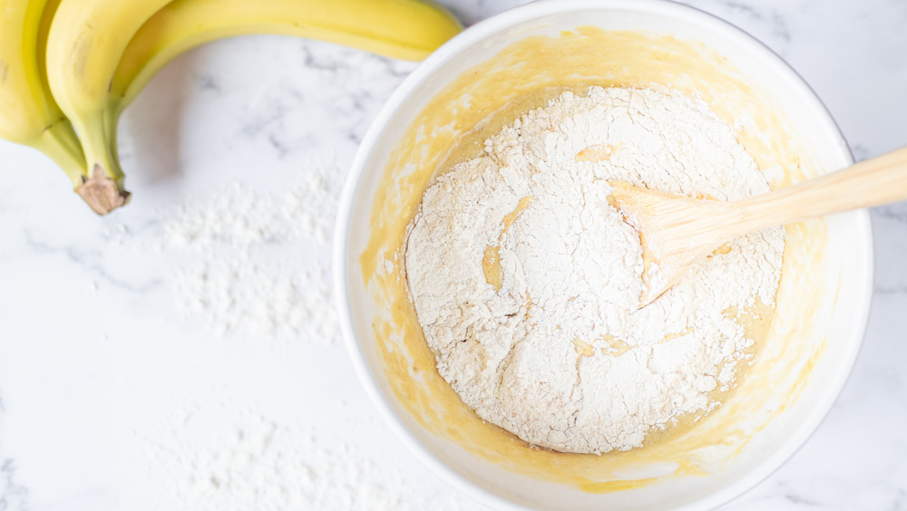 dry ingredients for banana muffins 