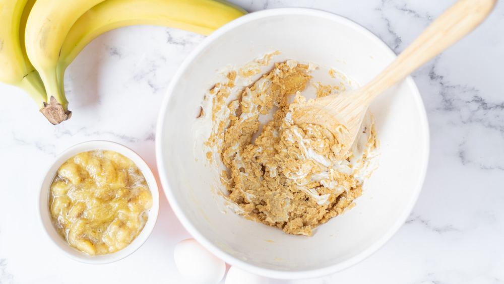 wet ingredients for banana muffins 