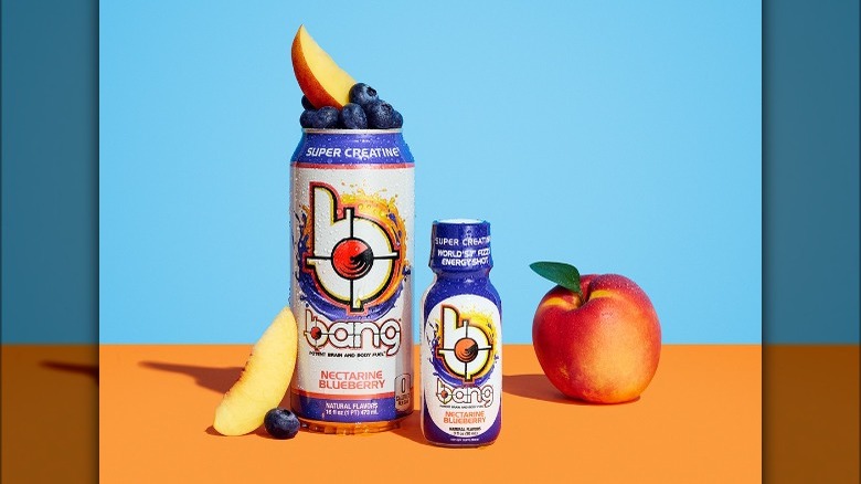 Bang Energy Nectarine Blueberry with fresh nectarines and blueberries