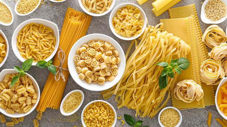 various types of dried pasta