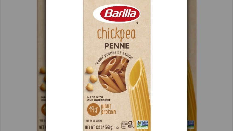 A box of Barilla chickpea penne pasta