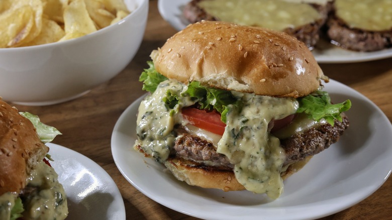 basil pesto smashburger