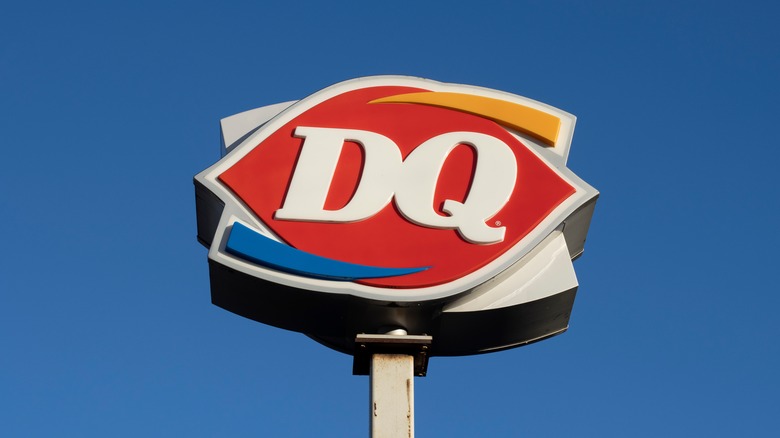 Dairy Queen sign