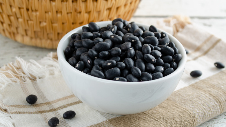 black beans in bowl