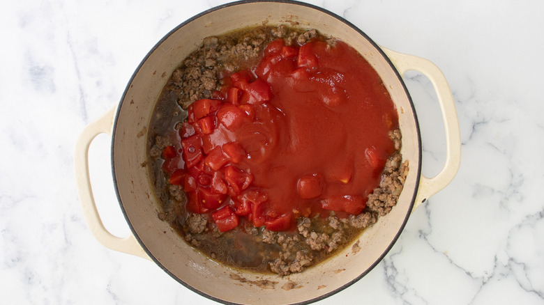 ground beef with tomato sauce