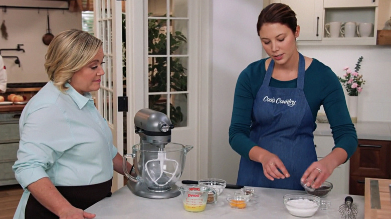 Thin and crispy cookie preparation with Julia Collin Davison and Morgan Bolling