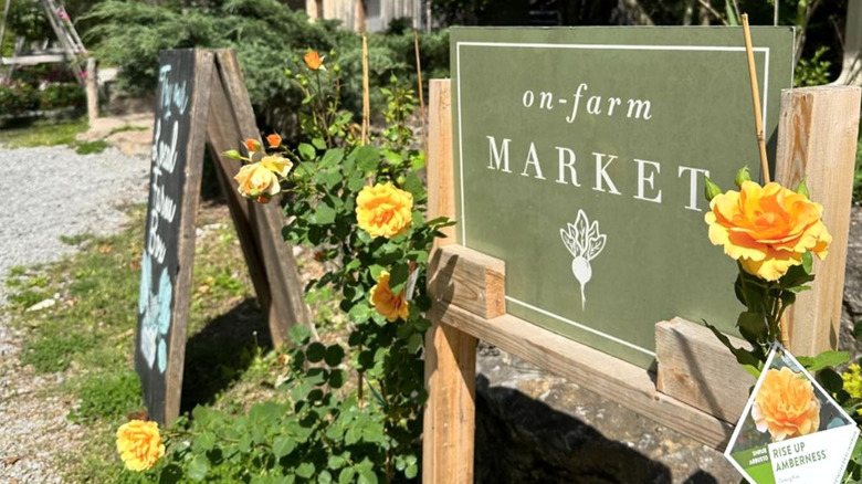 market sign at green door gourmet