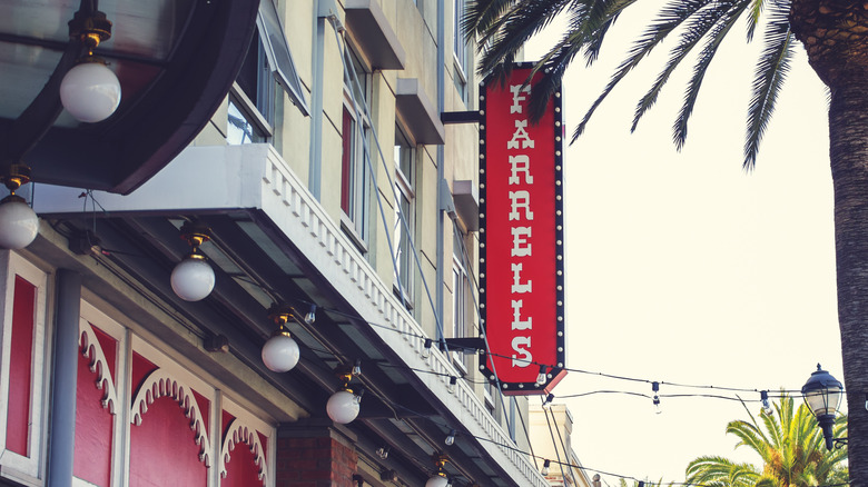 Farrell's ice cream parlor sign