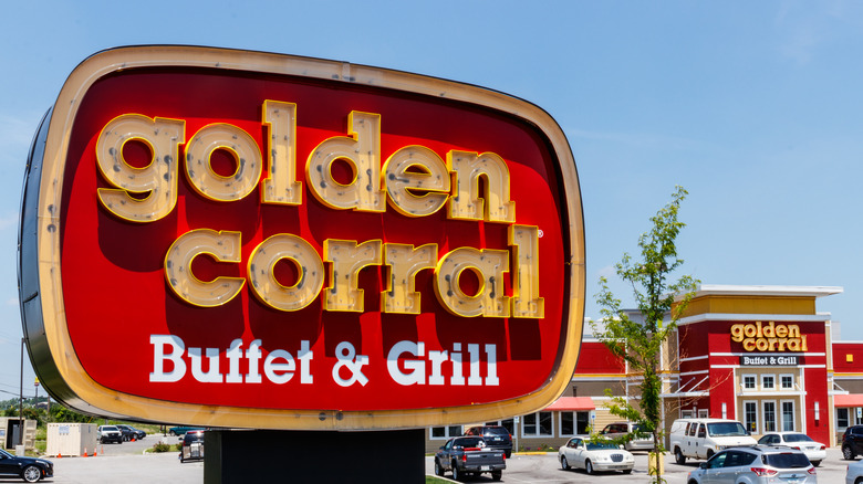 golden corral sign