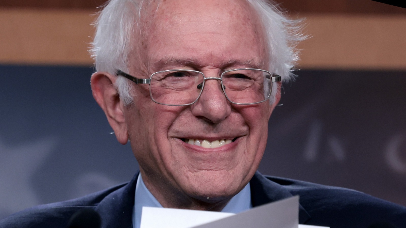 Bernie Sanders Just Weighed In On Starbucks' Union Controversy – Mashed