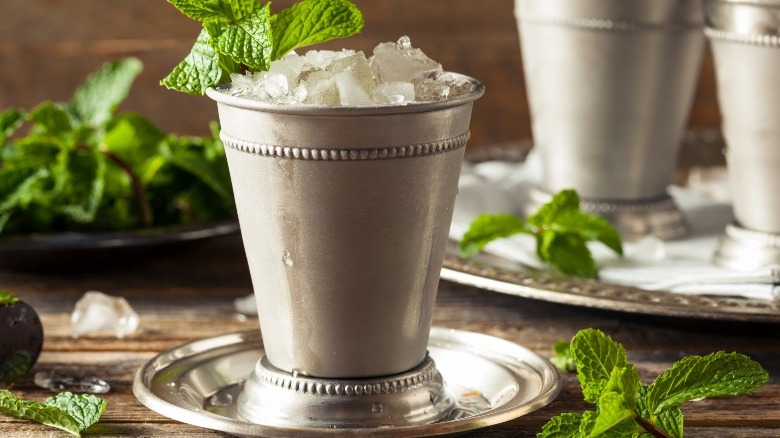 Mint julep cocktail with ice