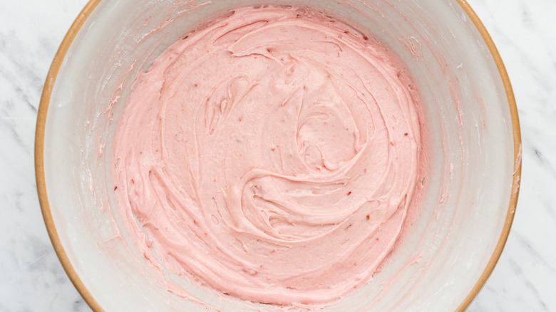 raspberry frosting in bowl