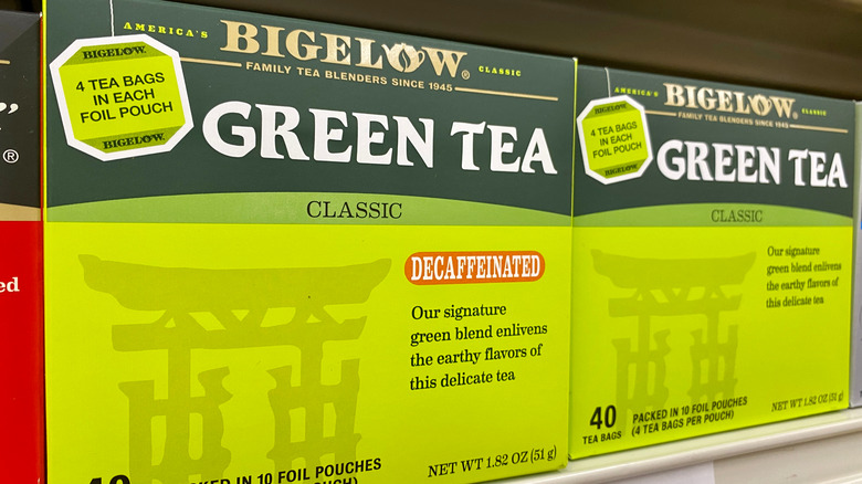 regular and decaffeinated Bigelow green tea 