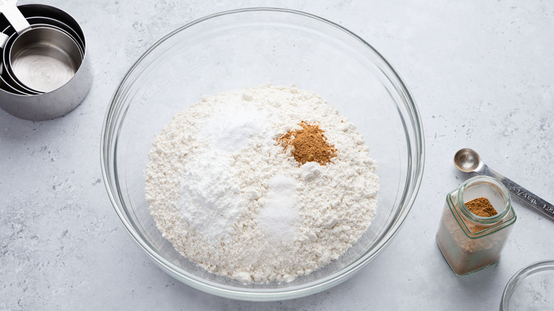 A bowl with the dry ingredients