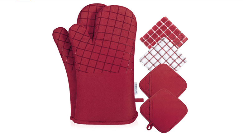 Kordova oven mitts and pot holder set