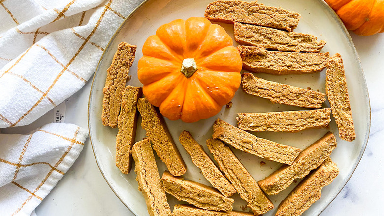 pumpkin biscotti plate with pumpkins