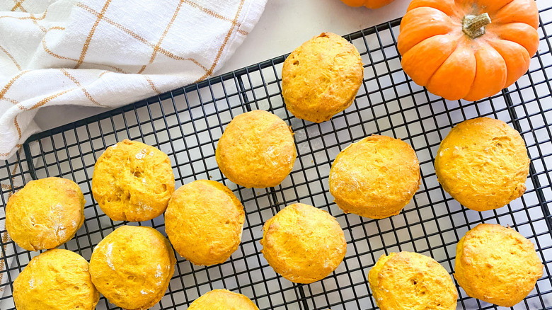 pumpkin biscuits on cooling rack