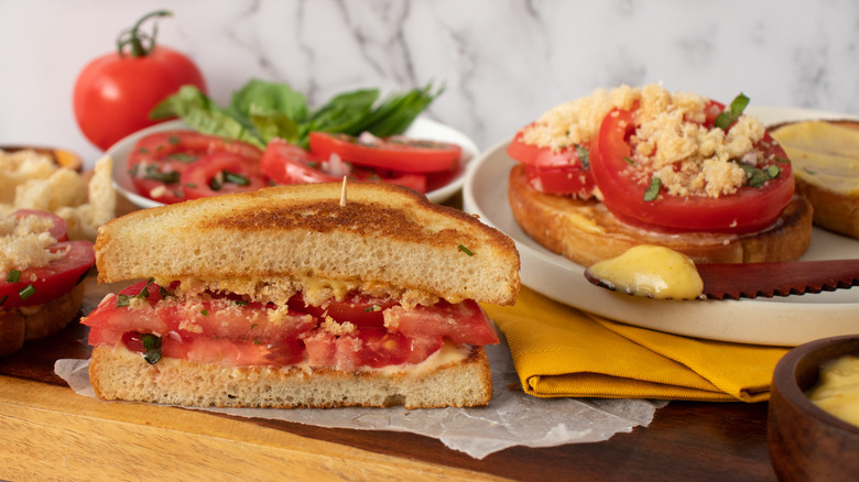 Southern tomato sandwich closeup