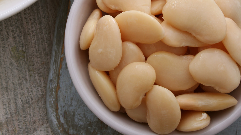 Butterbeans in a small bowl