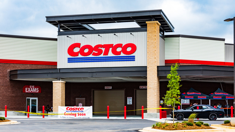 New Costco store with banner