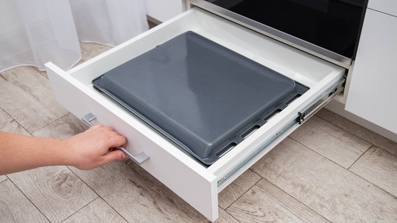 Sheet pan in drawer 