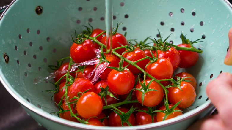 tomatoes washed in colander
