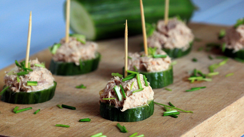 Tuna salad on cucumber rounds