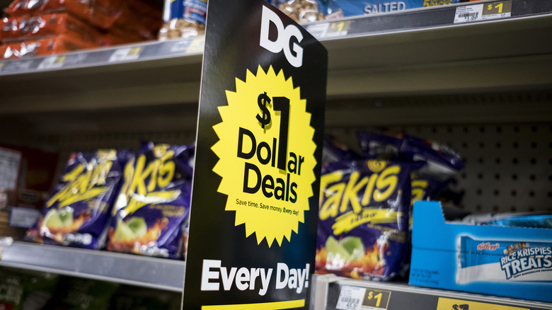 dollar general deal banner in aisle