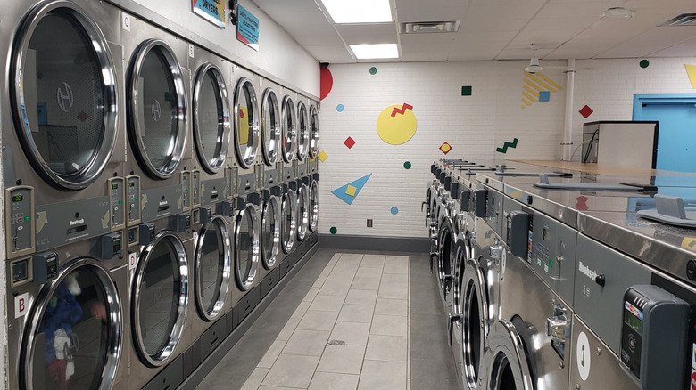 Harvey Washbangers laundromat