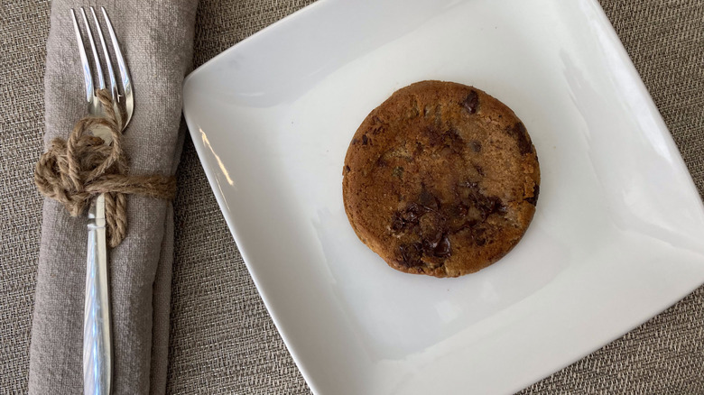 chocolate chunk pizookie cookie